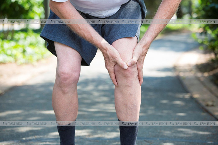 Khi vận động xuất hiện âm thanh lục cục tại đầu gối