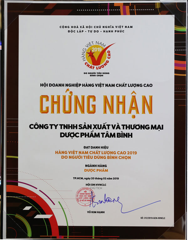 Đại tràng Tâm Bình nhận chứng nhận Hàng Việt Nam chất lượng cao