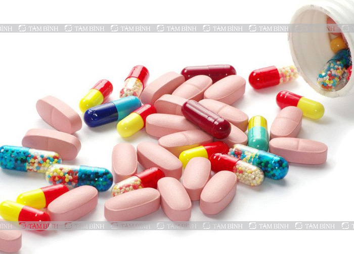 Chữa viêm cột sống dính khớp bằng thuốc tây