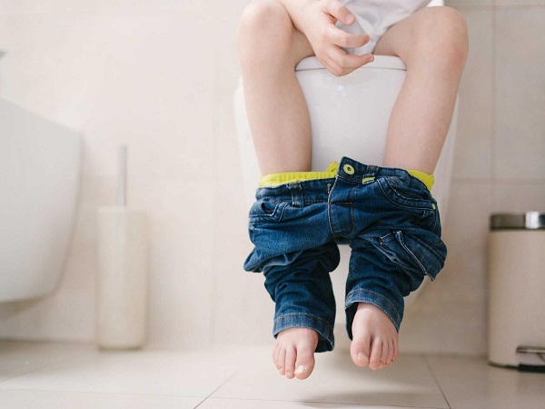 Viêm đại tràng giả mạc gây đau bụng, tiêu chảy