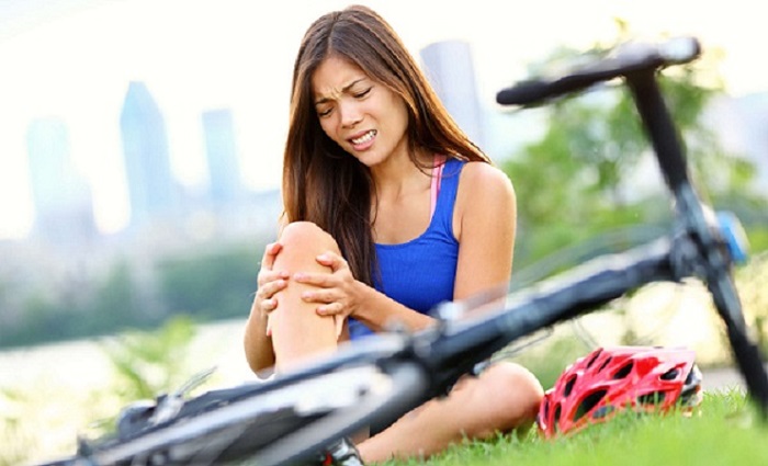 Đau đầu gối có thể là do chấn thương