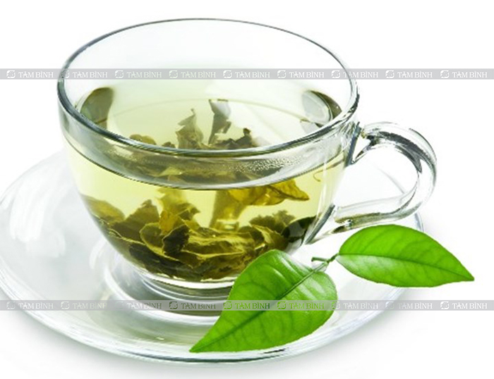 Uống trà xanh giúp thanh nhiệt, giải độc gan