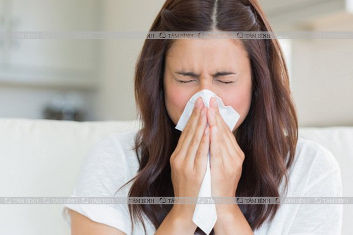 Những người bị cảm lạnh, cảm cúm cũng có thể gặp phải tình trạng đau nhức mỏi toàn thân