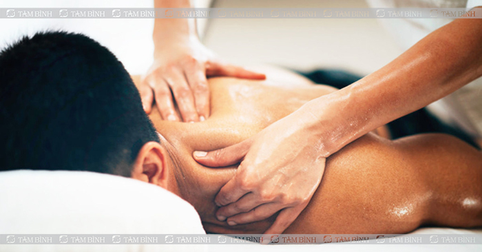 Massage giúp lưu thông khí huyết, giảm đau nhức
