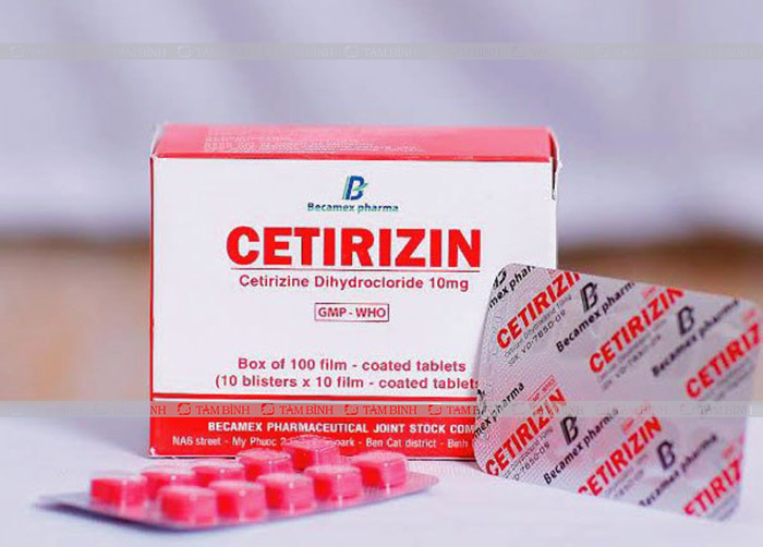Người bị mề đay có thể tìm mua Cetirizin tại các nhà thuốc 