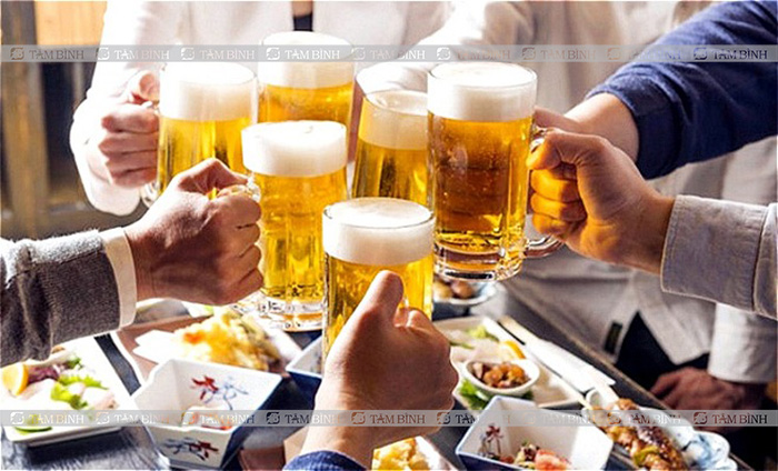 Rượu bia là một trong những nguyên nhân dẫn đến suy giảm chức năng gan
