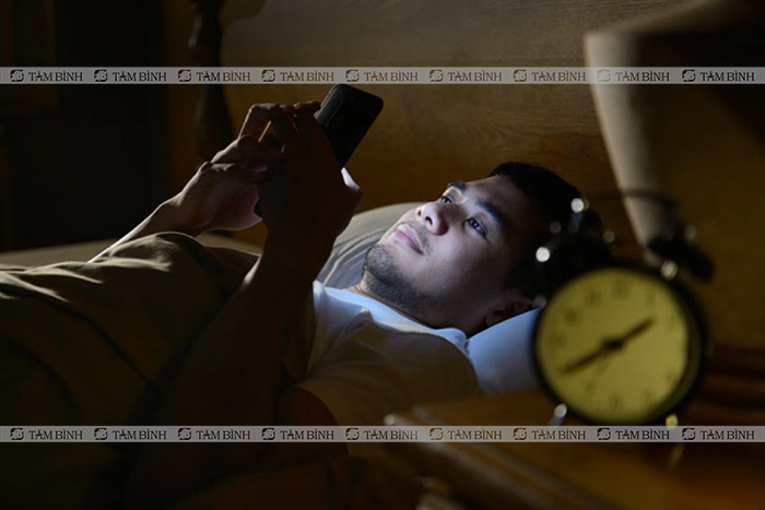 Thức khuya là thói quen xấu có hại cho gan