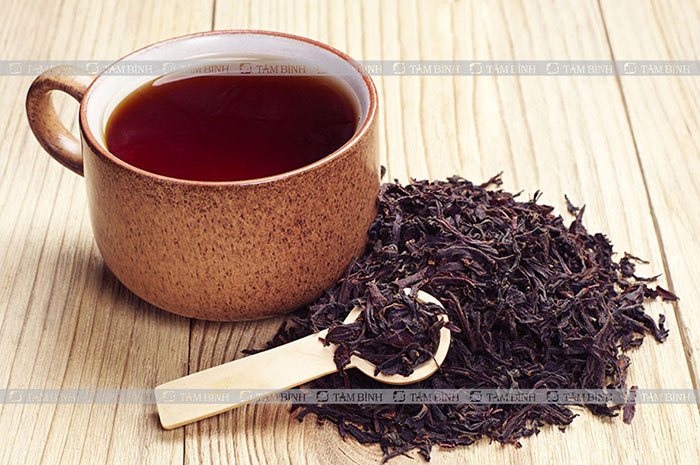 trà đen giảm axit uric