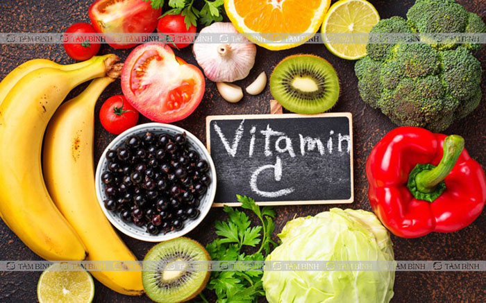 Người bệnh gout nên bổ sung trái cây, rau củ nhiều vitamin C