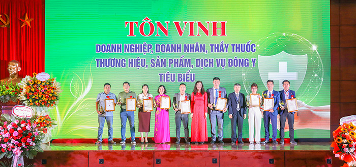 Doanh nghiệp tiêu biểu vì sự nghiệp phát triển nền Y Dược cổ truyền Việt Nam