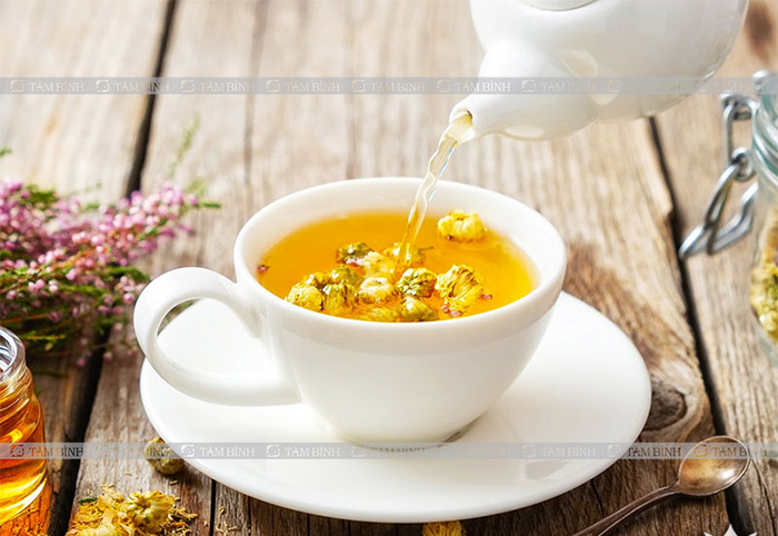 Uống trà thảo dược là Cách điều trị rối loạn lo âu tại nhà
