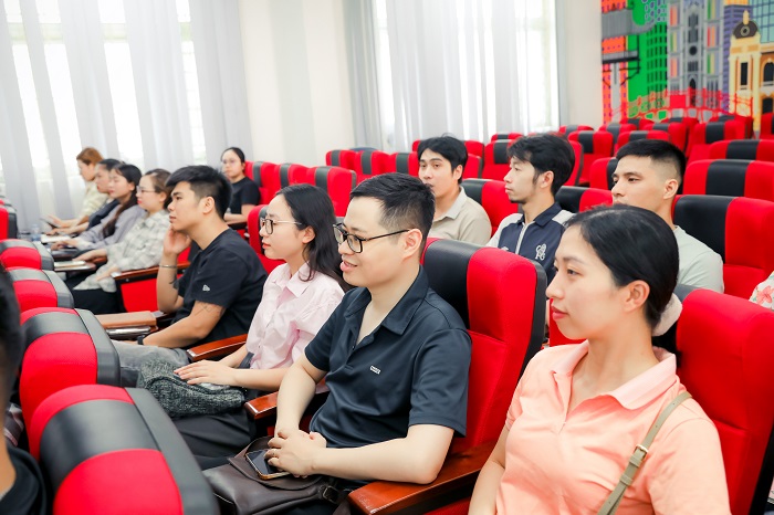 “CHẠM & MỞ” buổi 3: Bứt phá với AI – Chuyển đổi số nâng cao hiệu suất làm việc