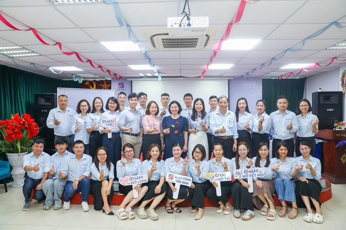 “CHẠM & MỞ” BUỔI 6: “Chạm” tới sức mạnh lãnh đạo, “Mở” ra đội ngũ gắn kết!
