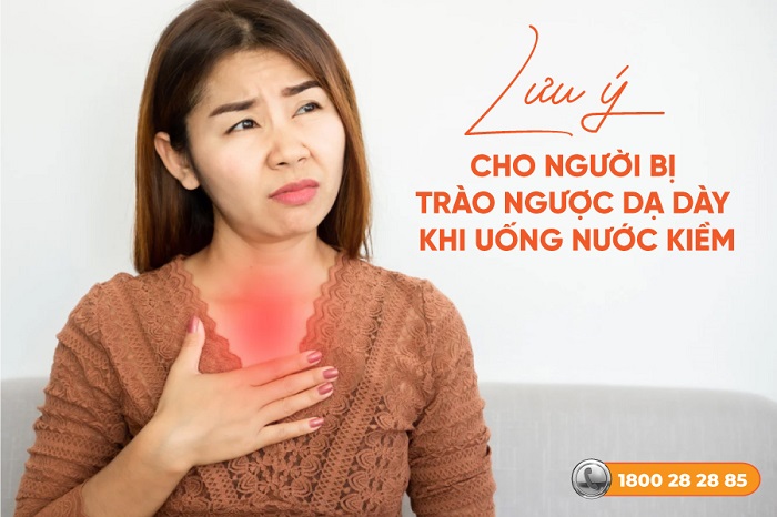 Trào ngược dạ dày uống nước kiềm có tốt không? Uống sao cho đúng?