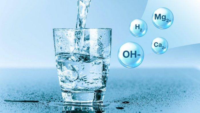 Trào ngược dạ dày uống nước kiềm có tốt không? Uống sao cho đúng?