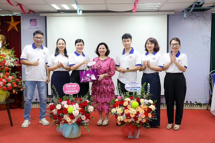Tâm Bình tri ân TGĐ Lê Thị Bình nhân ngày Doanh nhân Việt Nam 13/10