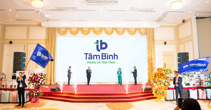 Ban Lãnh đạo trong buổi Lễ ra mắt logo mới