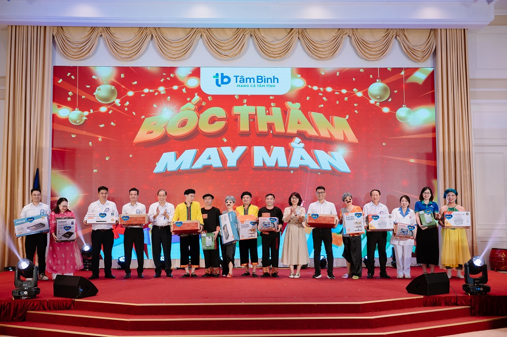 Dược Phẩm Tâm Bình long trọng kỷ niệm 15 năm thành lập: Hành trình mới, thành công mới! Dược Phẩm Tâm Bình long trọng kỷ niệm 15 năm thành lập: Hành trình mới, thành công mới!