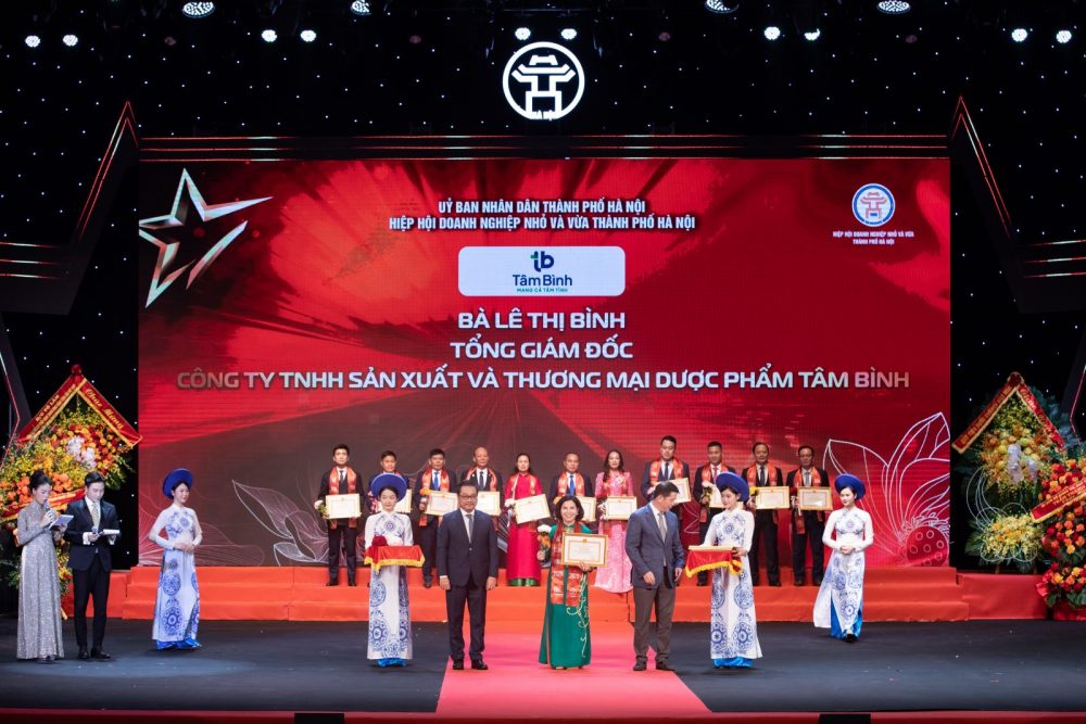 Dược phẩm Tâm Bình và TGĐ Lê Thị Bình vinh dự nhận Bằng khen của UBND TP Hà Nội Dược phẩm Tâm Bình và TGĐ Lê Thị Bình vinh dự nhận Bằng khen của UBND TP Hà Nội