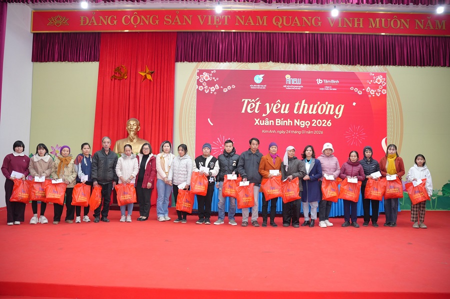 Dược phẩm Tâm Bình tặng quà Tết cho bà con khó khăn xã Đa Phúc và Kim Anh (Hà Nội) Dược phẩm Tâm Bình tặng quà Tết cho bà con khó khăn xã Đa Phúc và Kim Anh (Hà Nội)