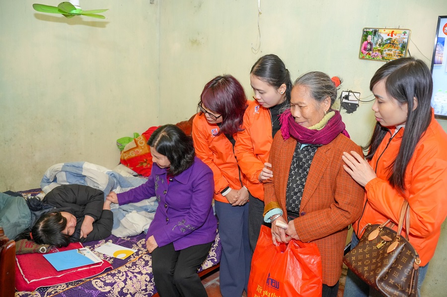 Dược phẩm Tâm Bình tặng quà Tết cho bà con khó khăn xã Đa Phúc và Kim Anh (Hà Nội) Dược phẩm Tâm Bình tặng quà Tết cho bà con khó khăn xã Đa Phúc và Kim Anh (Hà Nội)