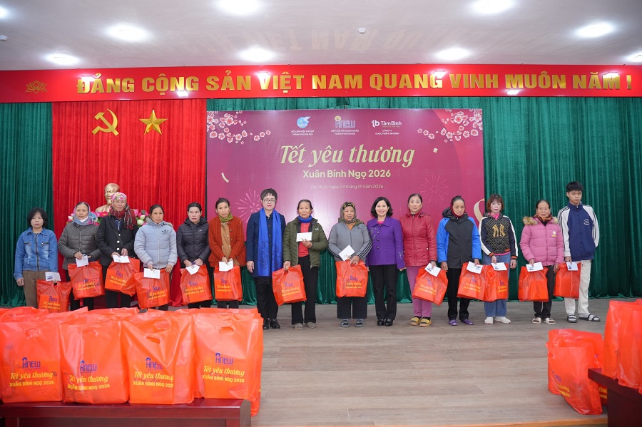 Dược phẩm Tâm Bình tặng quà Tết cho bà con khó khăn xã Đa Phúc và Kim Anh (Hà Nội) Dược phẩm Tâm Bình tặng quà Tết cho bà con khó khăn xã Đa Phúc và Kim Anh (Hà Nội)