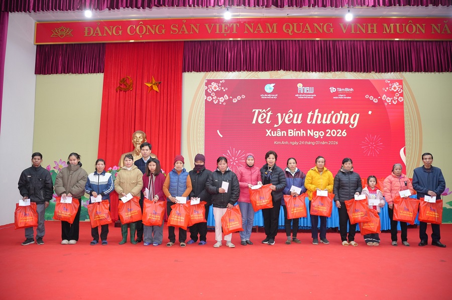 Dược phẩm Tâm Bình tặng quà Tết cho bà con khó khăn xã Đa Phúc và Kim Anh (Hà Nội) Dược phẩm Tâm Bình tặng quà Tết cho bà con khó khăn xã Đa Phúc và Kim Anh (Hà Nội)