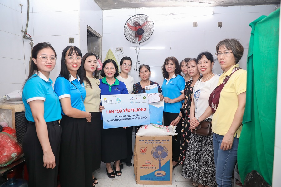 Dược phẩm Tâm Bình lan tỏa yêu thương tới phụ nữ khó khăn phường Kim Liên, Hà Nội Dược phẩm Tâm Bình lan tỏa yêu thương tới phụ nữ khó khăn phường Kim Liên, Hà Nội