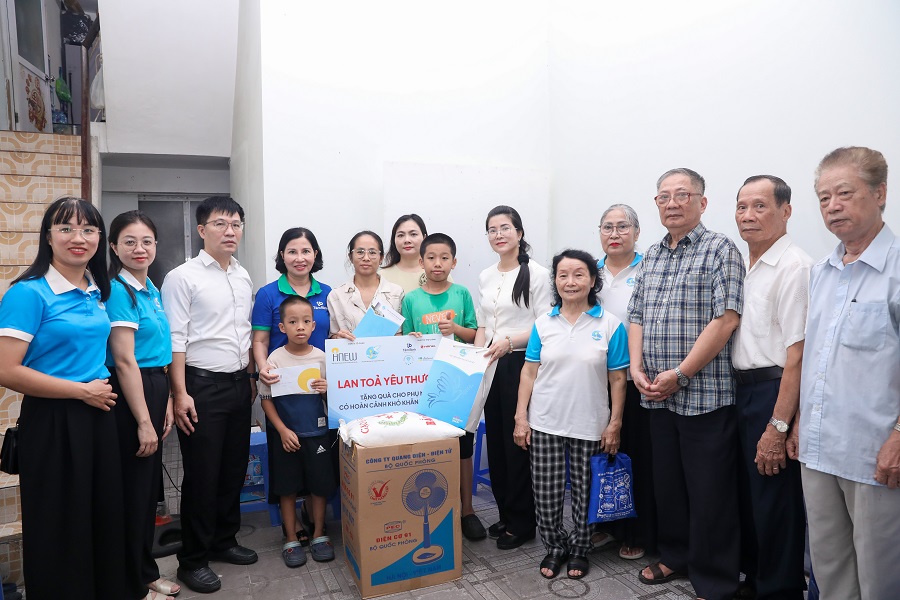 Dược phẩm Tâm Bình lan tỏa yêu thương tới phụ nữ khó khăn phường Kim Liên, Hà Nội Dược phẩm Tâm Bình lan tỏa yêu thương tới phụ nữ khó khăn phường Kim Liên, Hà Nội
