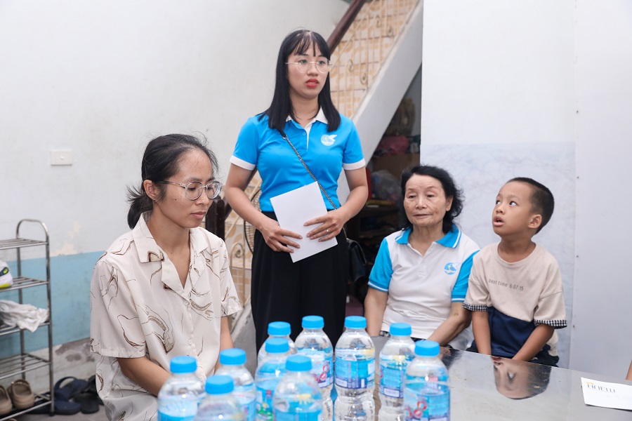 Dược phẩm Tâm Bình lan tỏa yêu thương tới phụ nữ khó khăn phường Kim Liên, Hà Nội Dược phẩm Tâm Bình lan tỏa yêu thương tới phụ nữ khó khăn phường Kim Liên, Hà Nội
