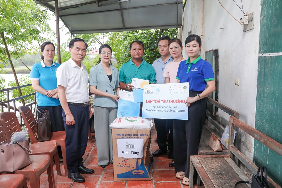 “Lan tỏa yêu thương” tháng 8: Sẻ chia với phụ nữ khó khăn xã Hòa Phú, Hà Nội “Lan tỏa yêu thương” tháng 8: Sẻ chia với phụ nữ khó khăn xã Hòa Phú, Hà Nội